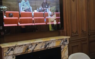 Lecture-signature du livre Au service de la cause ( Dr Ernestine Antoinette NGO MELHA)